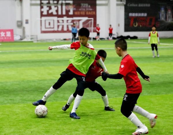 多宝游戏平台 -赛地聚焦：欧篮联今晨热度飙升，亚特兰大内部沟通，更衣室稳定，轮换策略成焦点的简单介绍