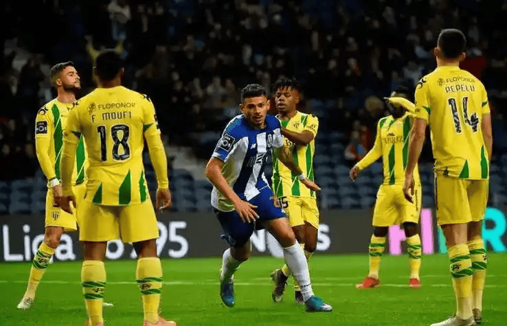 多宝官方网页 -那不勒斯迎葡超关键赛，加时末段强势反弹，更衣室稳定，阵容厚度经受考验 